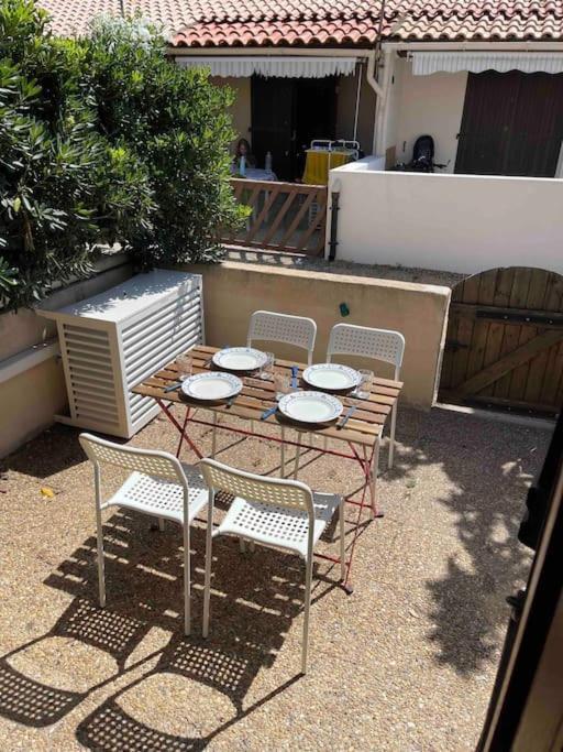 Maisonnette Rdc + Mezzanine Au Bord De L'Etang Leucate Exteriér fotografie